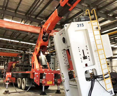 金沙提升工作效率，选择优质折臂吊租赁服务