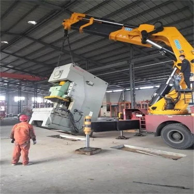 金沙80吨折臂吊车出租附近电话