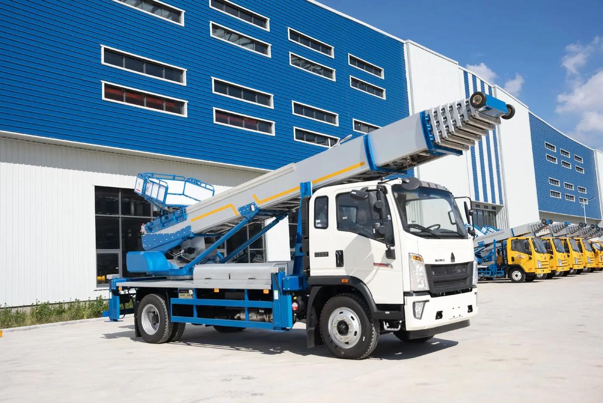 金沙出租云梯车高空作业车 建筑垃圾搬运