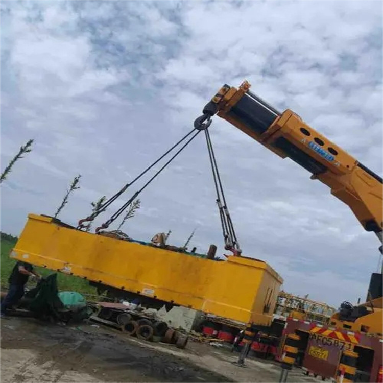 金沙随车吊吊集装箱怎么吊